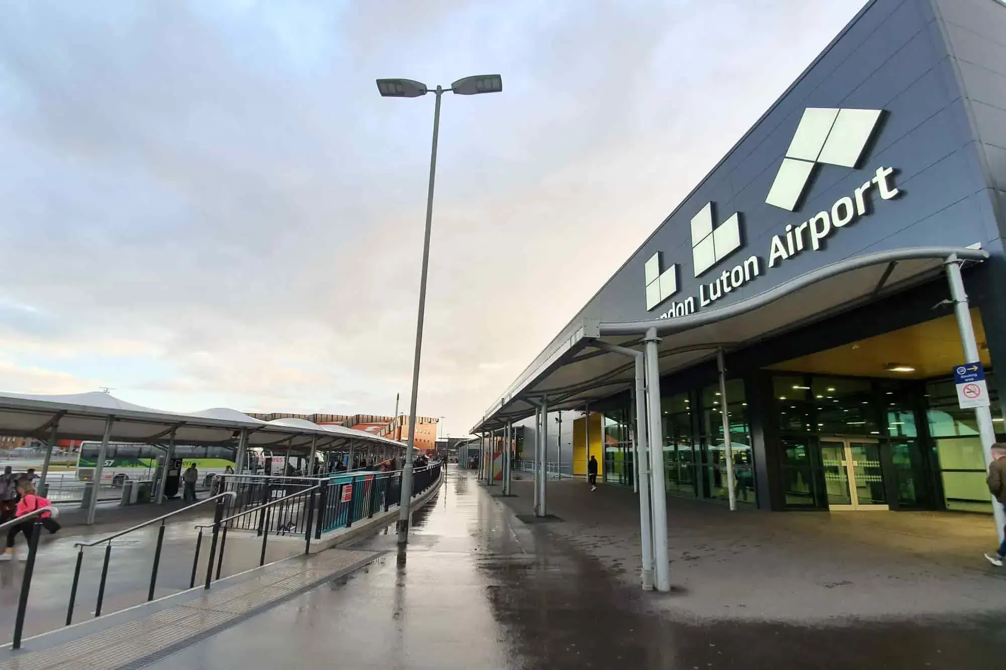 Luton Airport taxi transfers